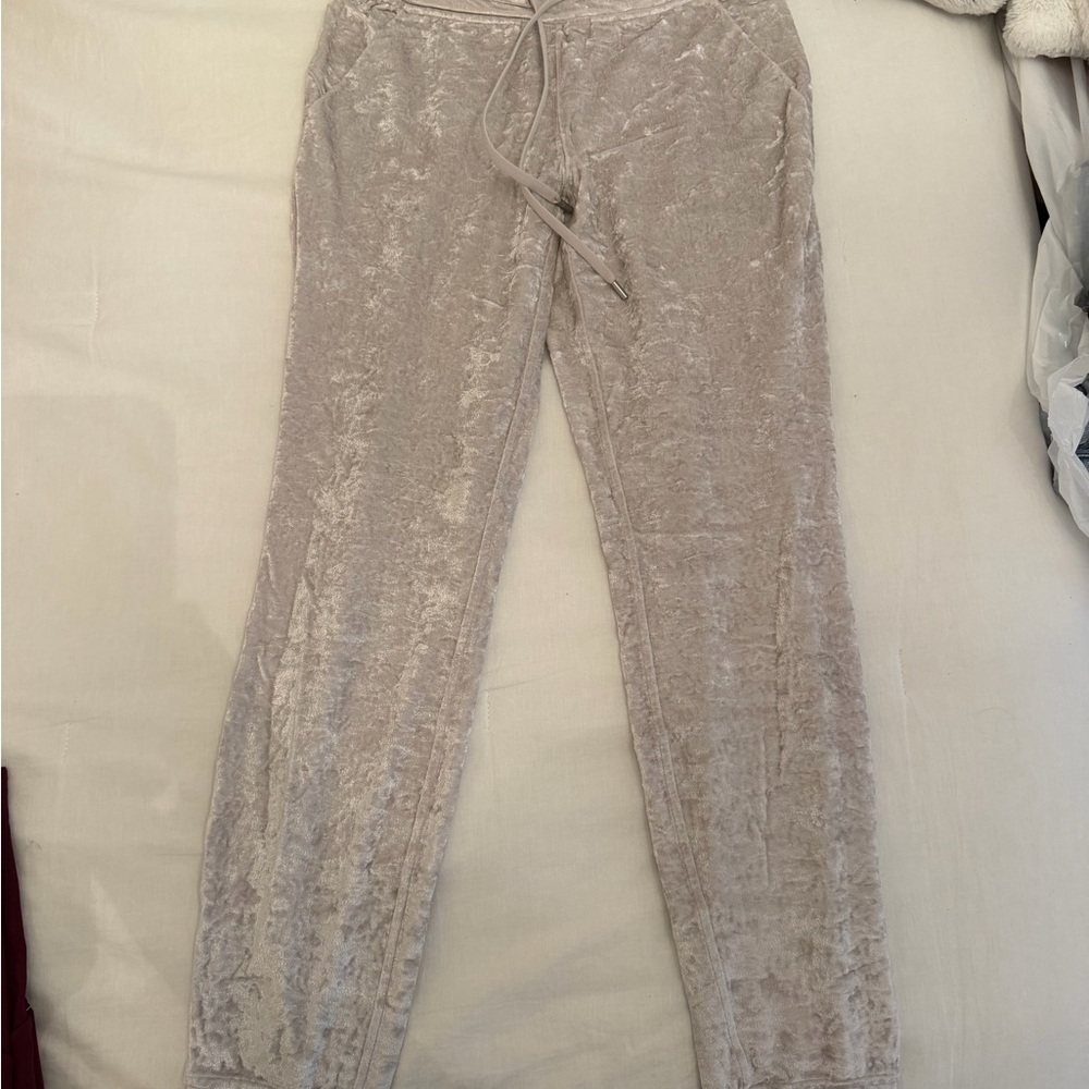 Lululemon Velvet Jogger leggings